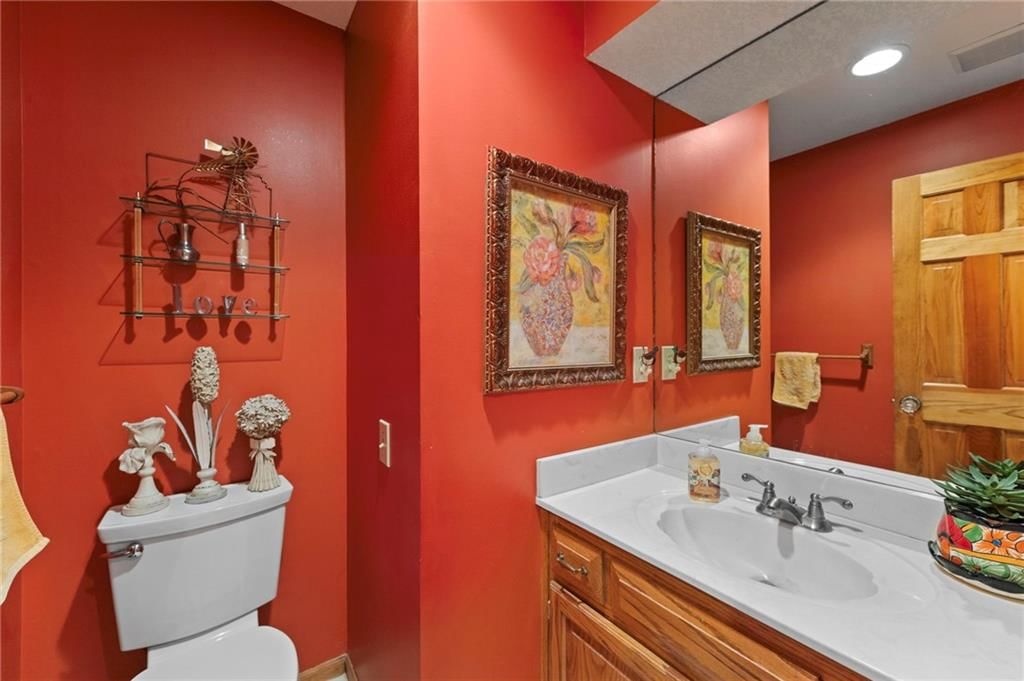 10913 Oak Drive — photo 9