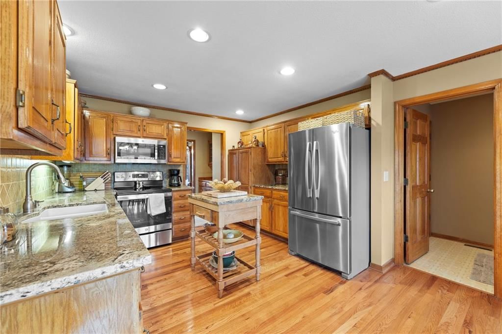 10913 Oak Drive — photo 14