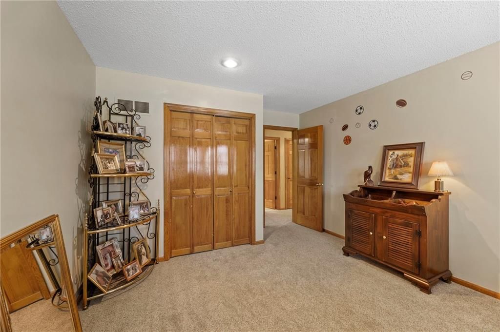 10913 Oak Drive — photo 25