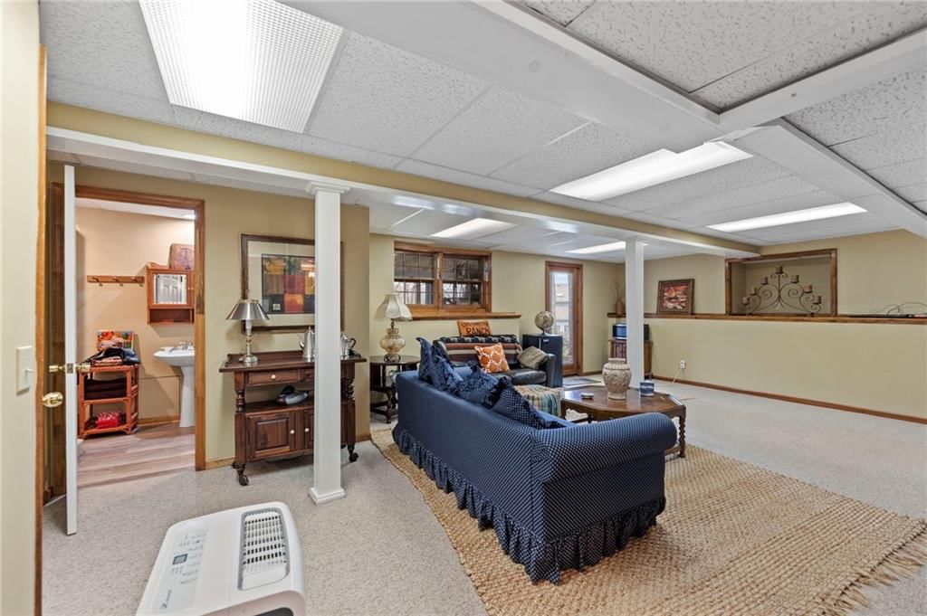 10913 Oak Drive — photo 41