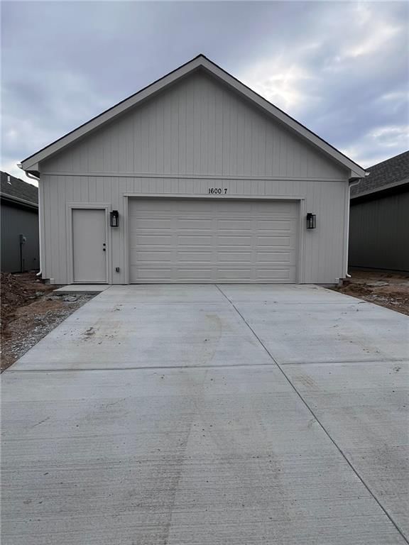 1600 Cottonwood Creek Avenue — photo 2