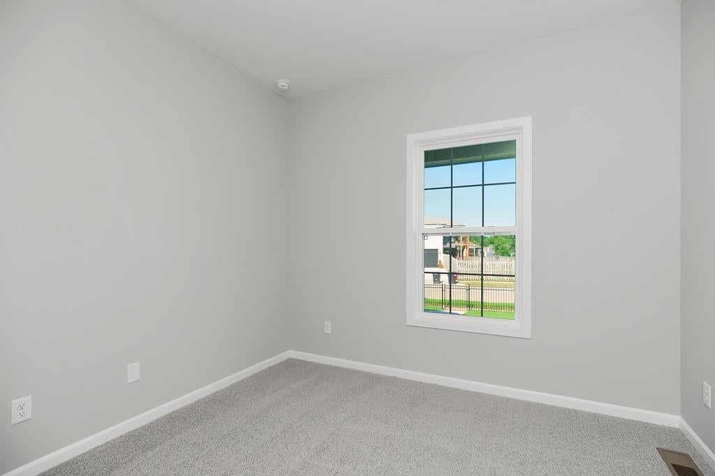 1600 Cottonwood Creek Avenue — photo 25