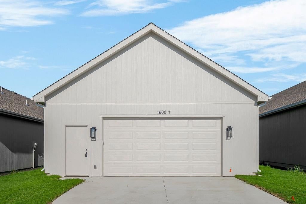 1600 Cottonwood Creek Avenue — photo 29