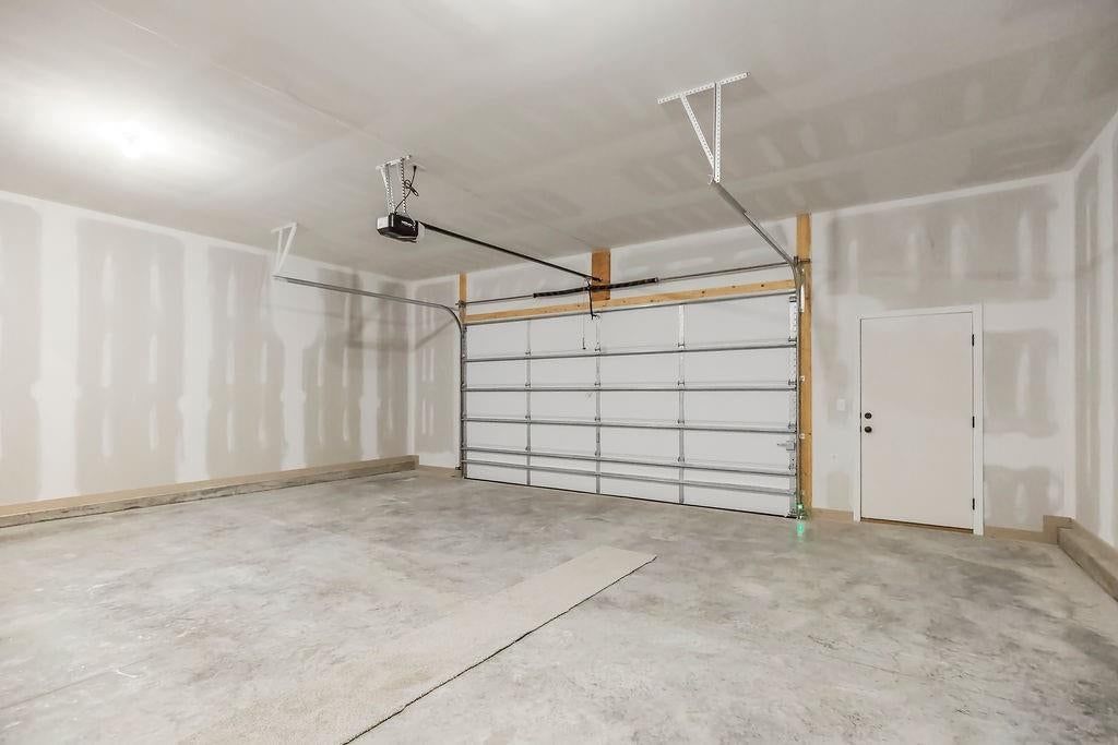 1600 Cottonwood Creek Avenue — photo 31