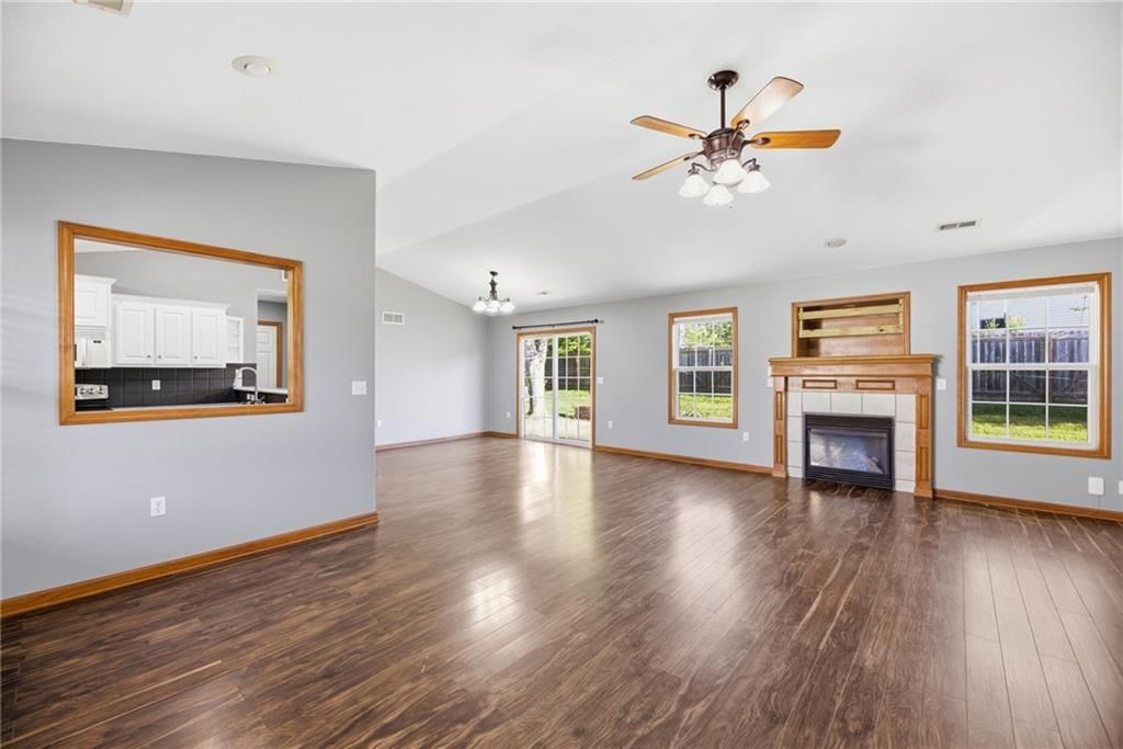 218 Hillside Drive — photo 6