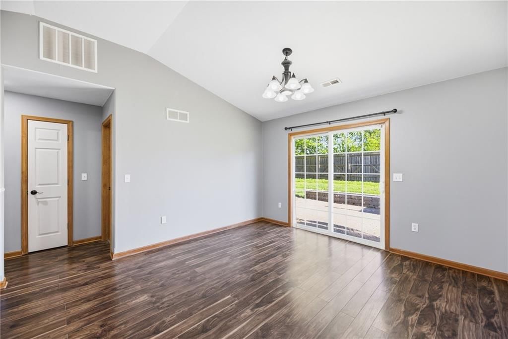 218 Hillside Drive — photo 10
