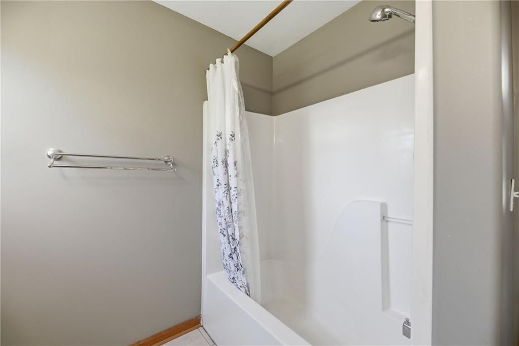 218 Hillside Drive — photo 27