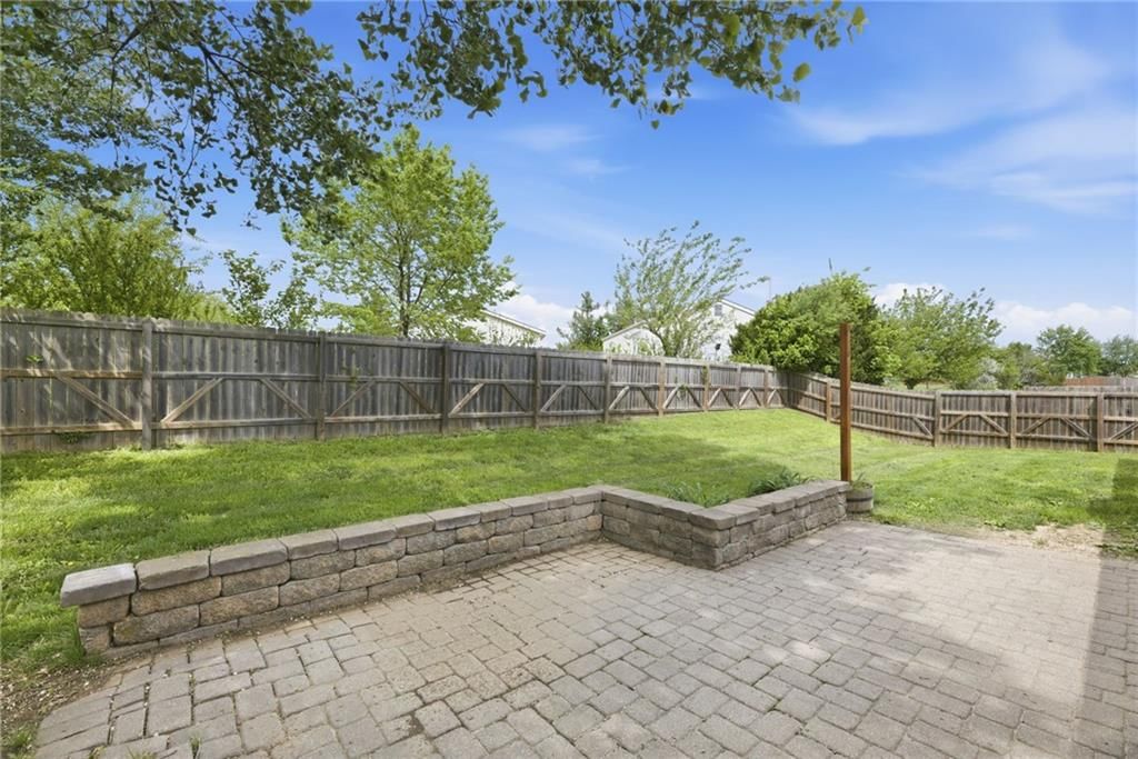 218 Hillside Drive — photo 33