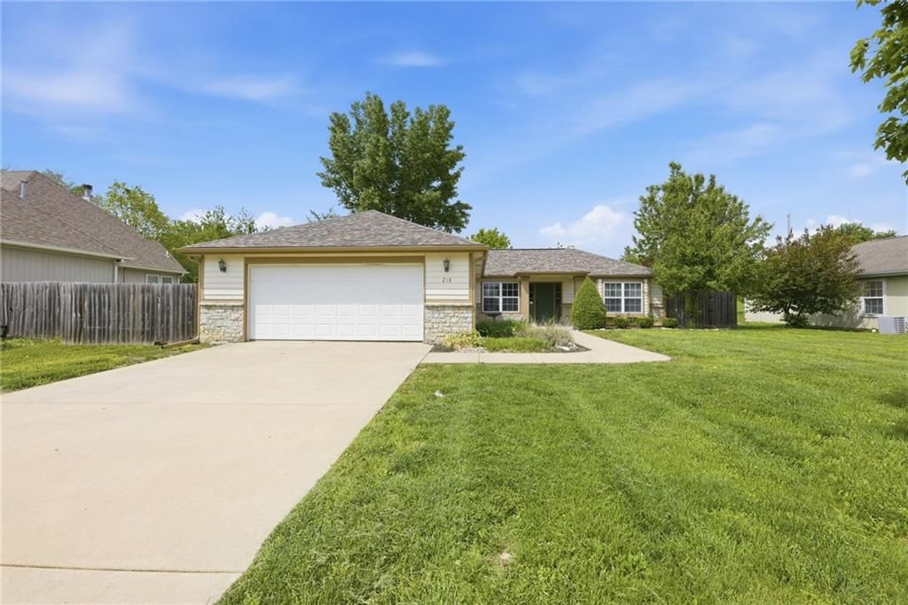 218 Hillside Drive — photo 34