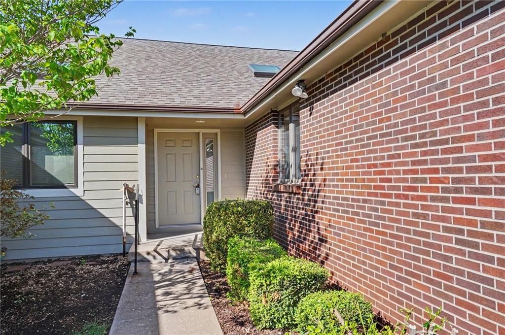 4723 Balmoral Drive — photo 2