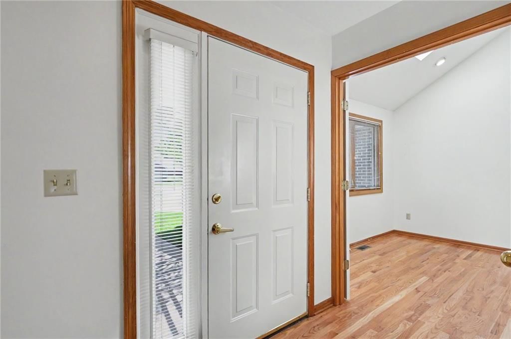 4723 Balmoral Drive — photo 3