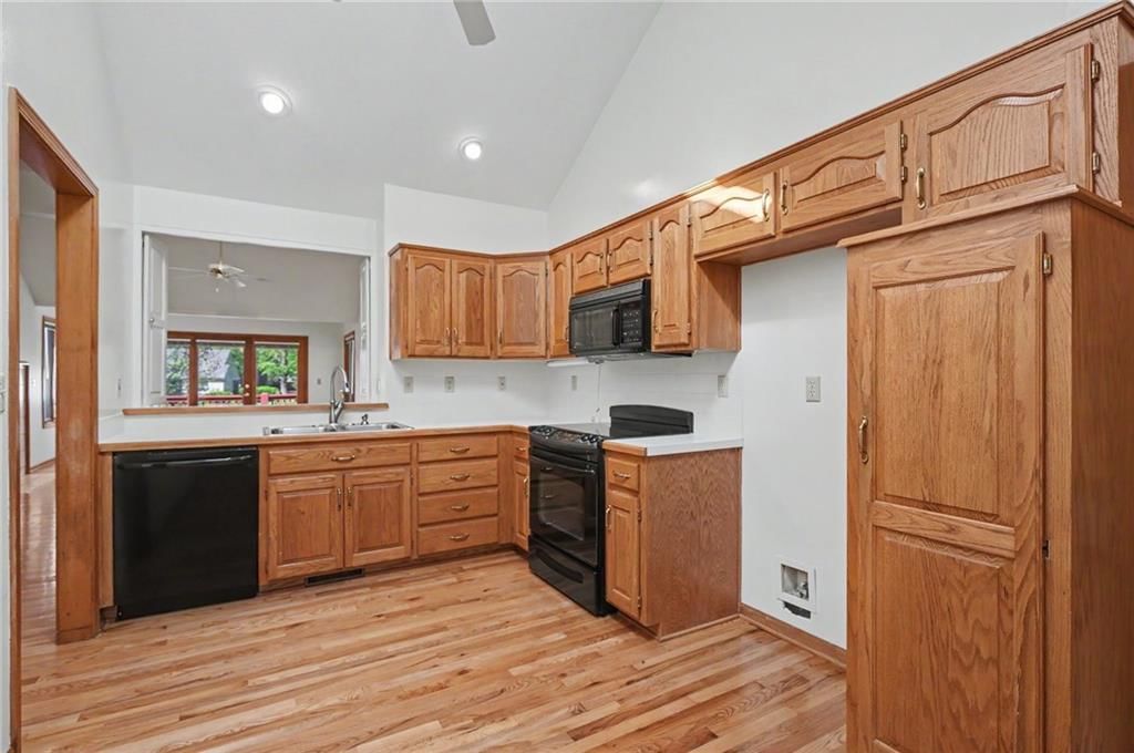 4723 Balmoral Drive — photo 8