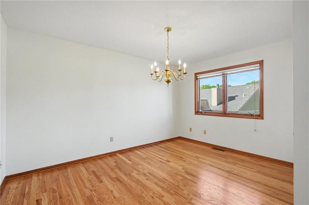 4723 Balmoral Drive — photo 13