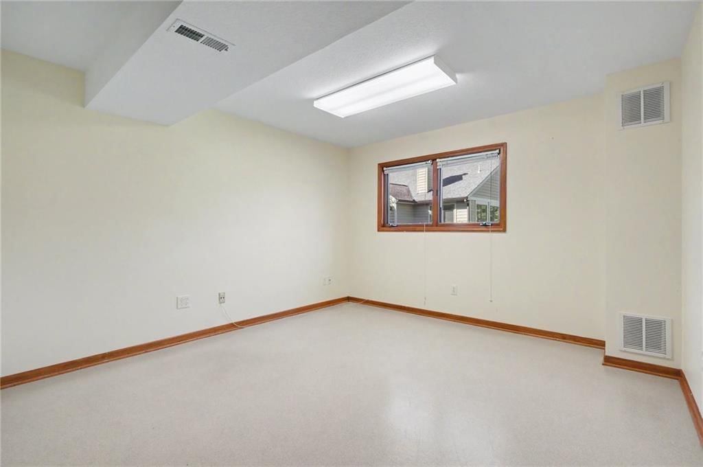 4723 Balmoral Drive — photo 26