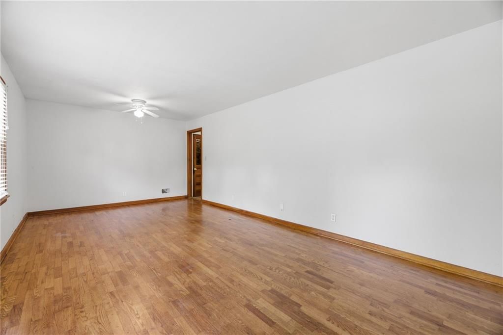 8901 Craig Drive — photo 3