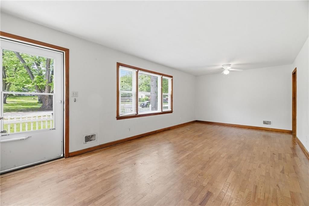 8901 Craig Drive — photo 4