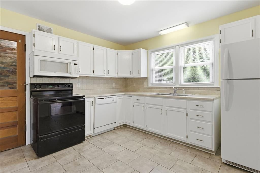 8901 Craig Drive — photo 9