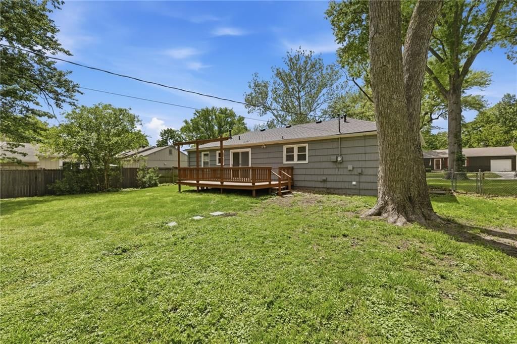 8901 Craig Drive — photo 25