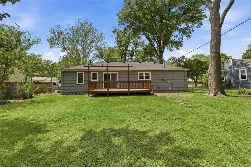 8901 Craig Drive — photo 26