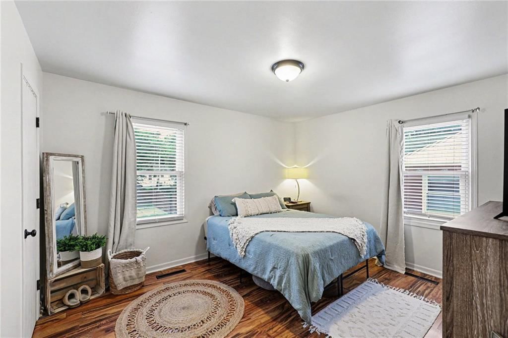 504 E Meadow Lane — photo 14
