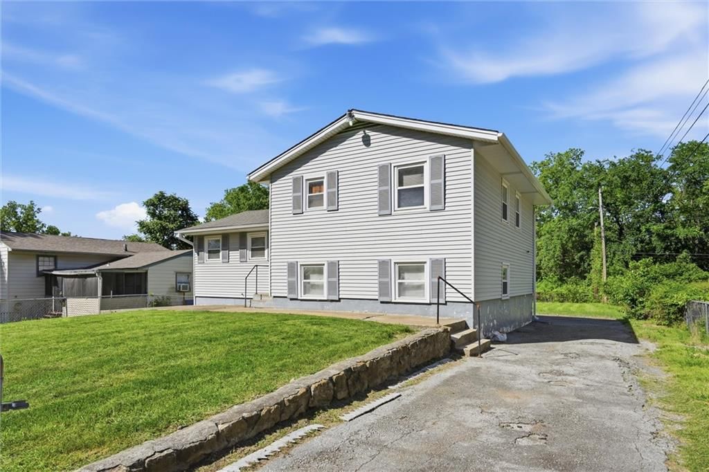 4706 Kensington Street — photo 3