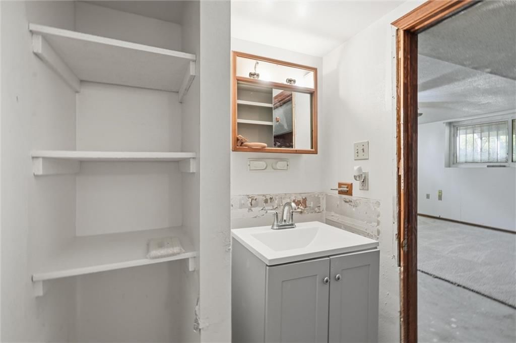 4706 Kensington Street — photo 21