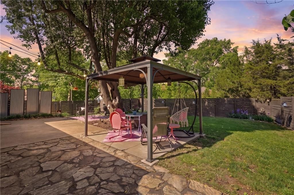14408 Berkshire Drive — photo 16