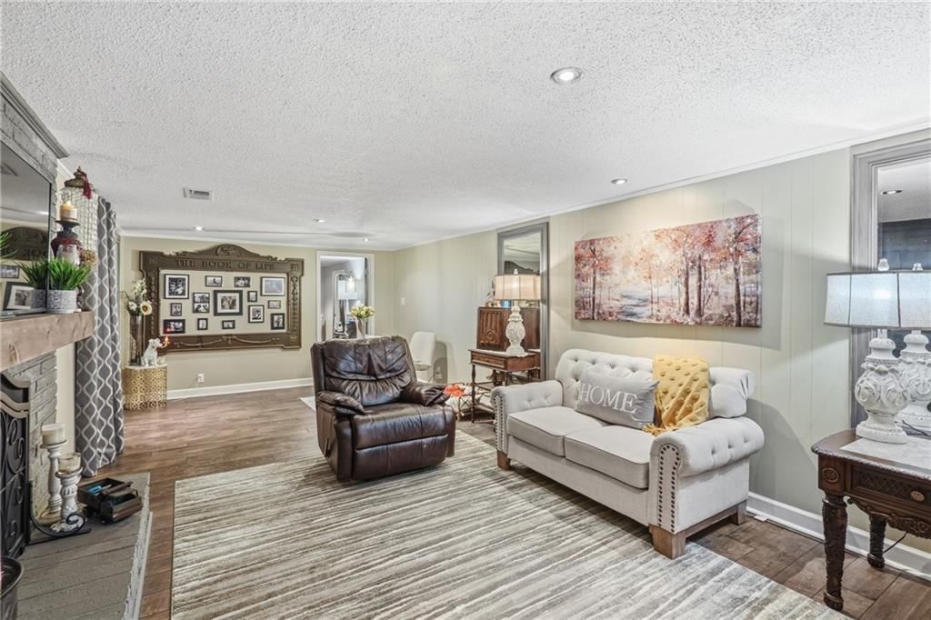 14408 Berkshire Drive — photo 29