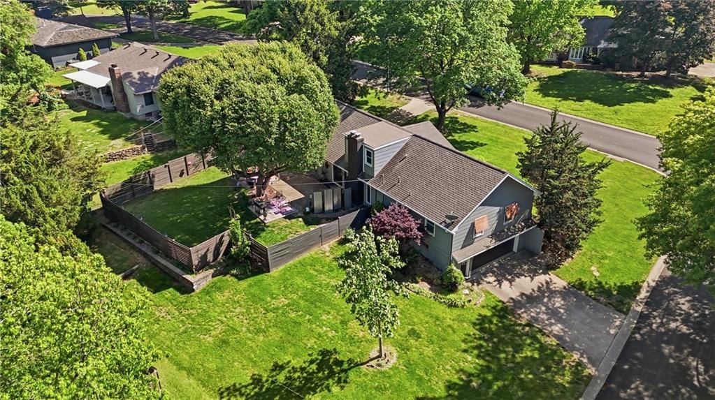 14408 Berkshire Drive — photo 33