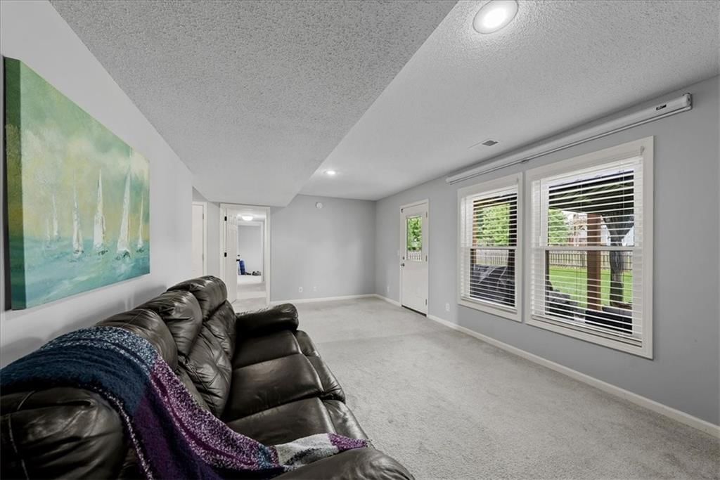 16414 W 158th Terrace — photo 29