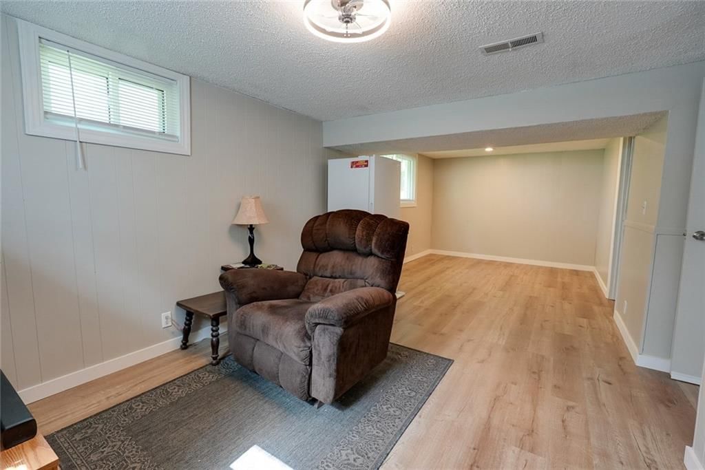 906 N Ponca Drive — photo 32