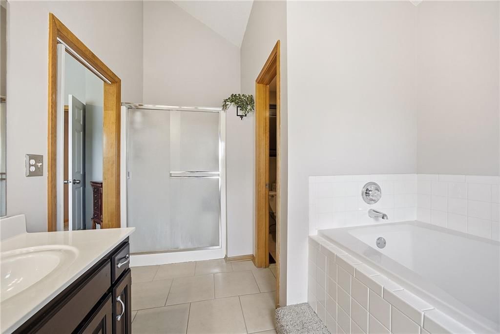 1039 N Logan Street — photo 15