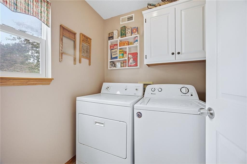 1039 N Logan Street — photo 25