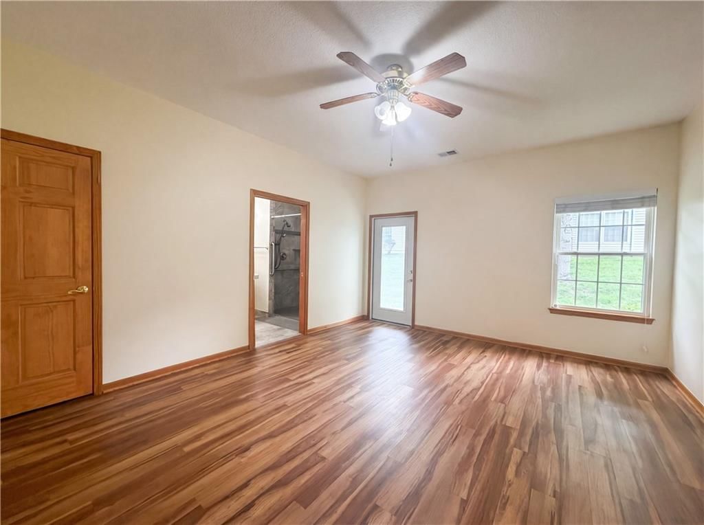 8331 Greeley Avenue — photo 4