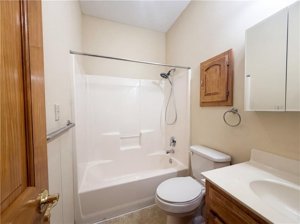 8331 Greeley Avenue — photo 6