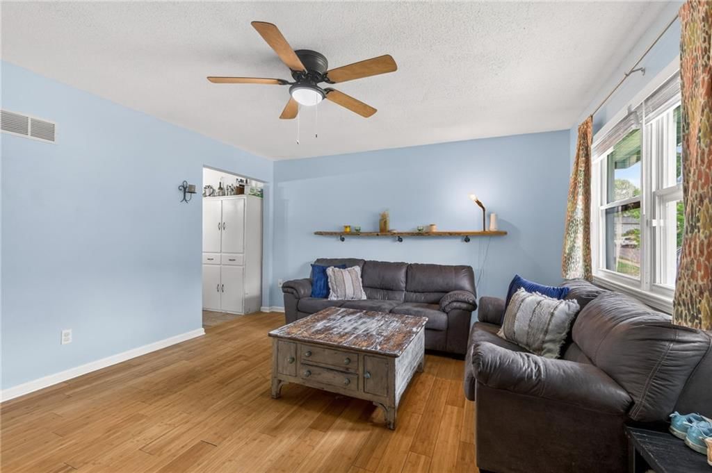 825 SW PLEASANT Drive — photo 7