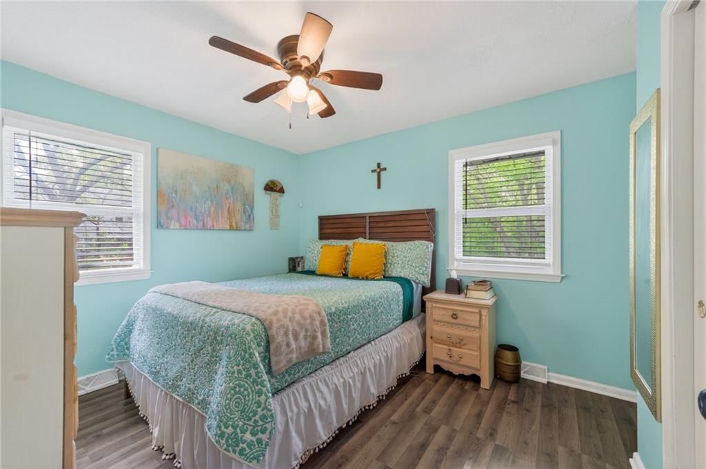 825 SW PLEASANT Drive — photo 12