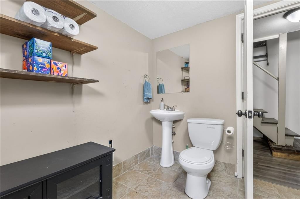 825 SW PLEASANT Drive — photo 24