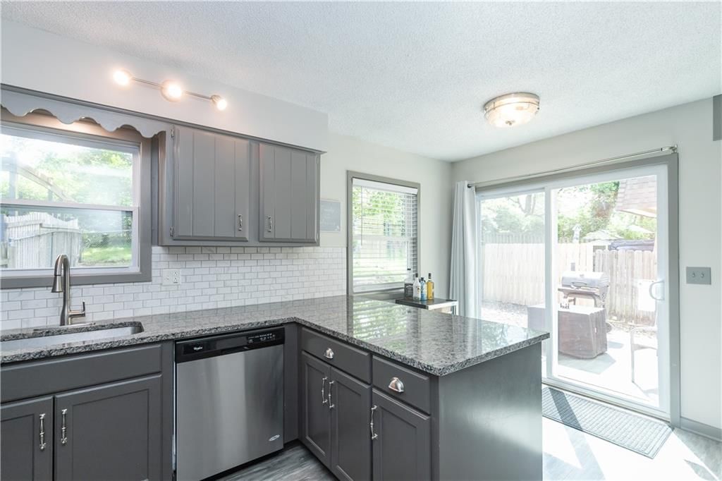 507 NE 90th Terrace — photo 8
