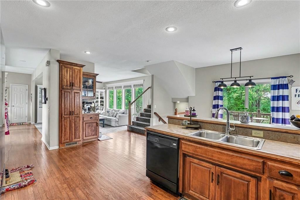1606 Curtis Drive — photo 10