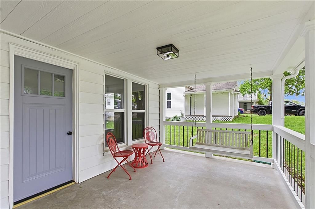 328 E Main Street — photo 4
