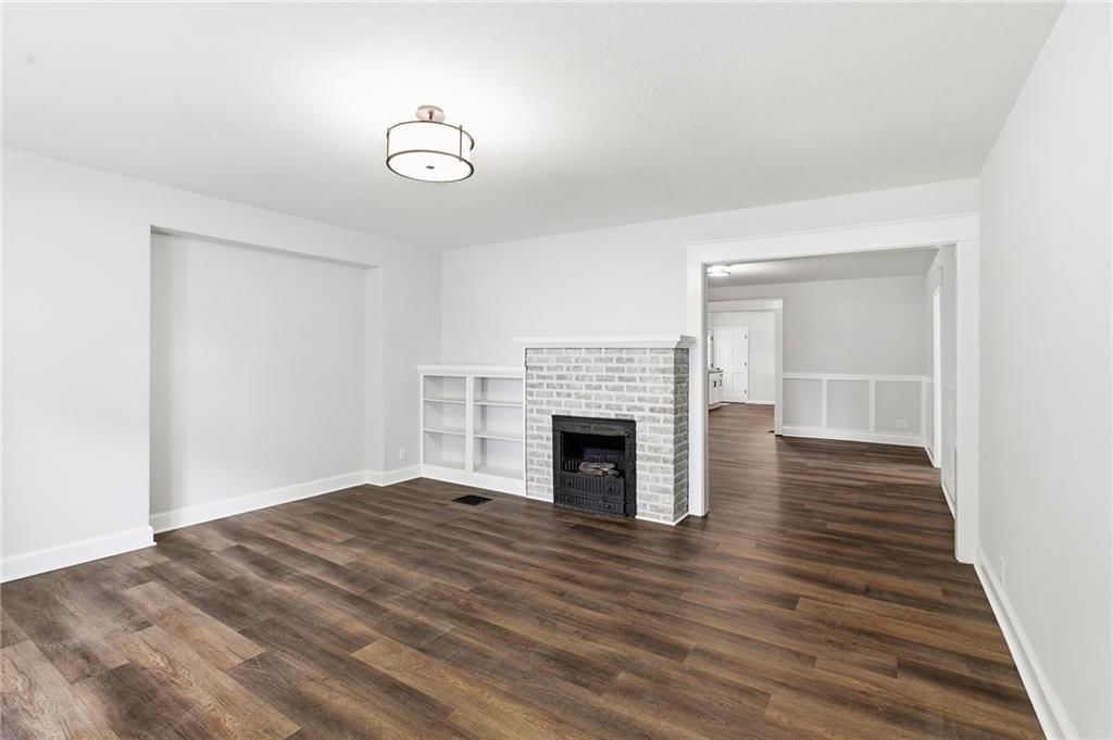 328 E Main Street — photo 7