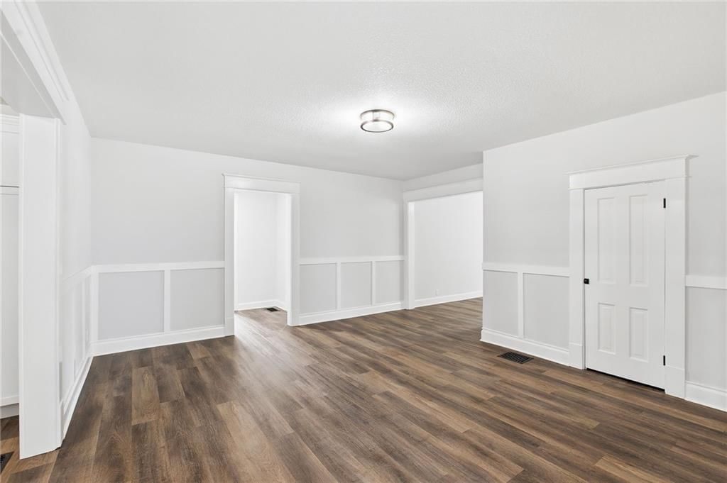 328 E Main Street — photo 11