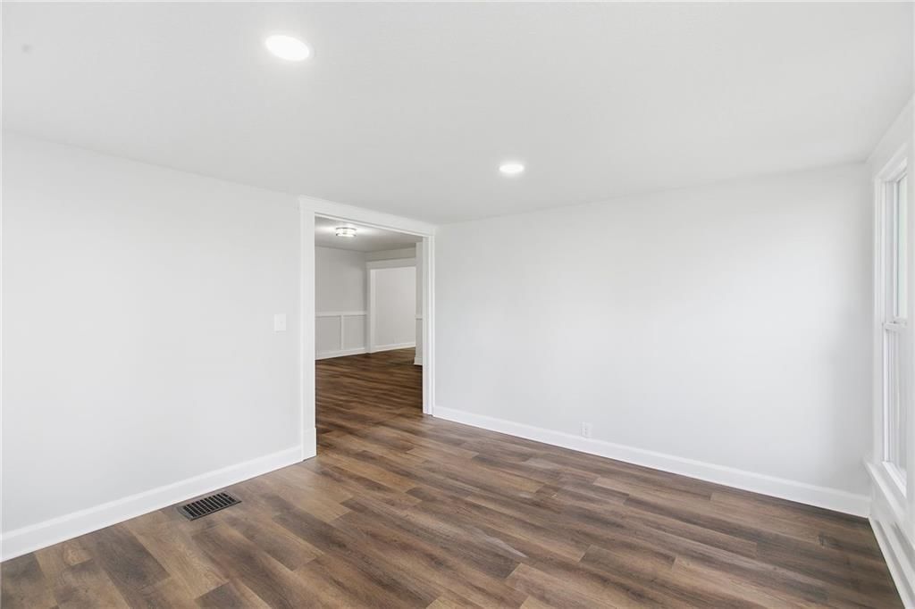 328 E Main Street — photo 17