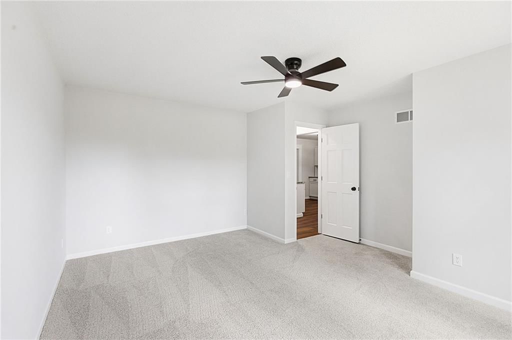 328 E Main Street — photo 23