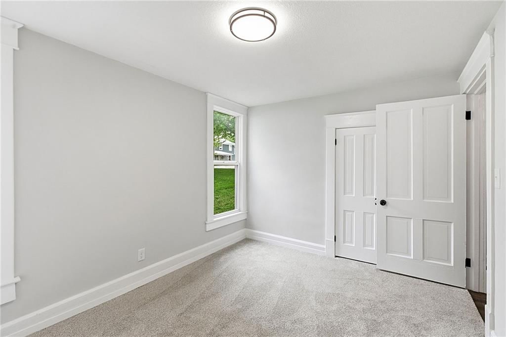 328 E Main Street — photo 28
