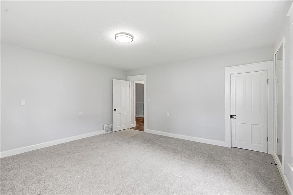 328 E Main Street — photo 30