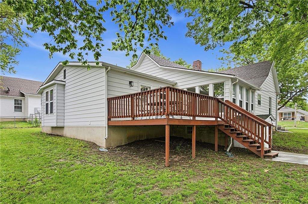 328 E Main Street — photo 33