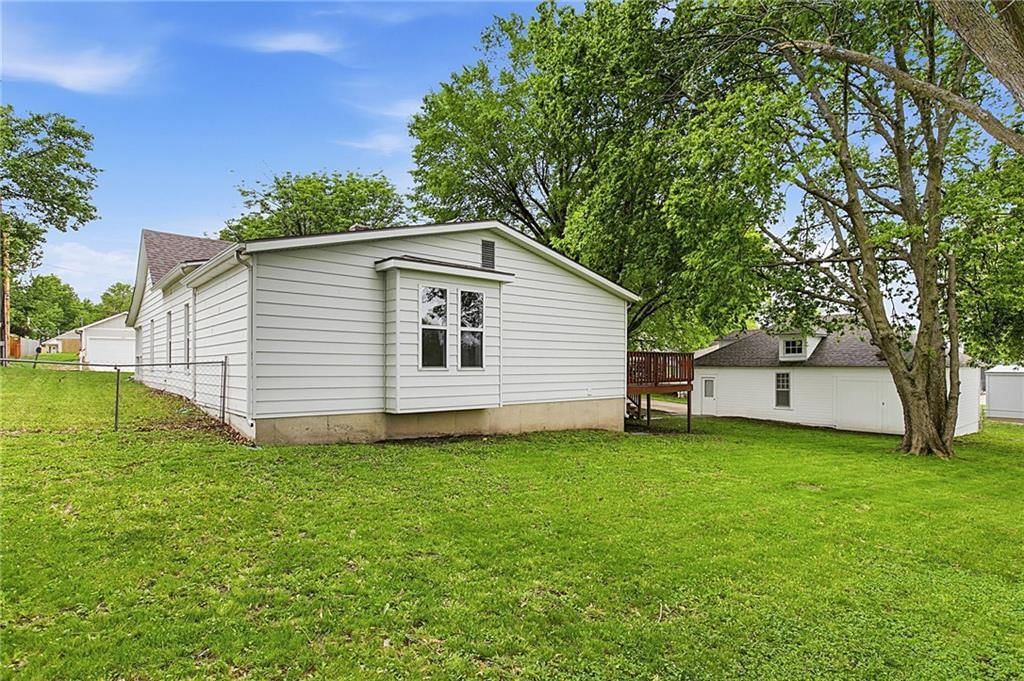 328 E Main Street — photo 35