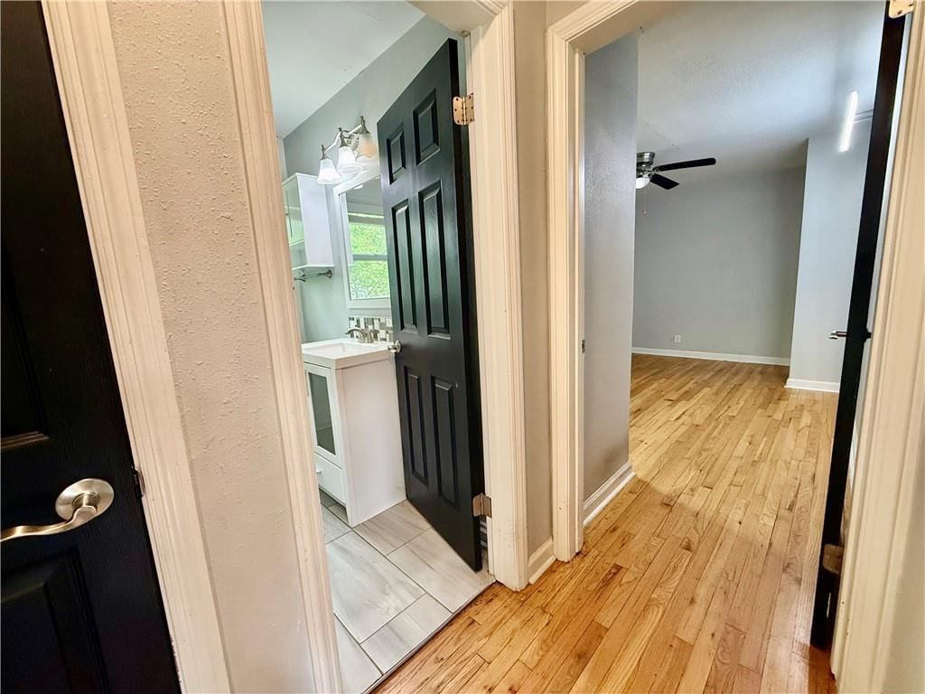 2614 N 47 Terrace — photo 38